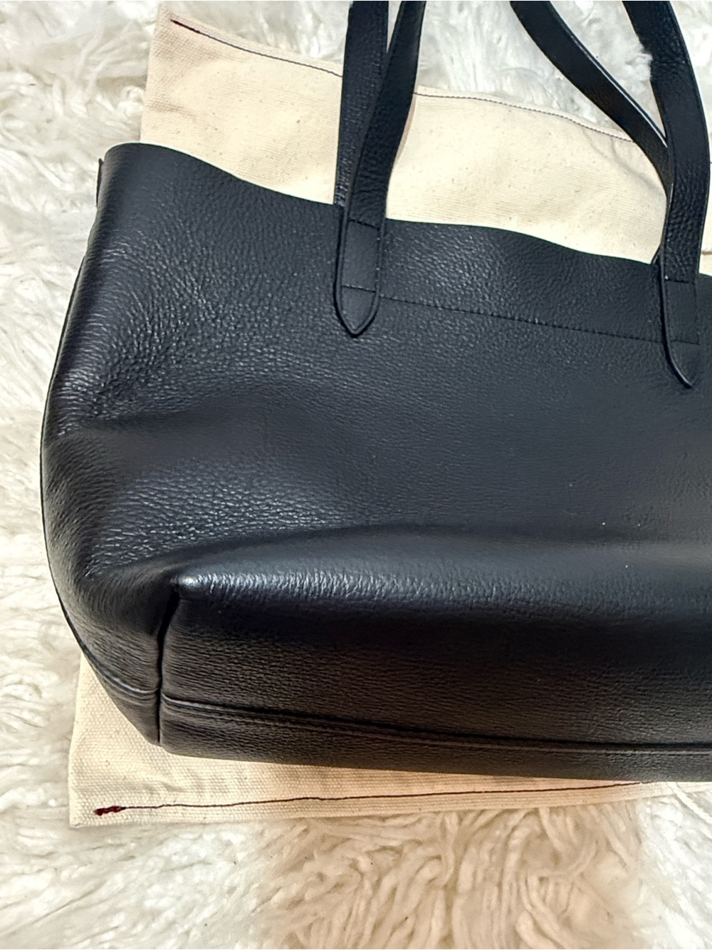 CUYANA Black Leather Tote Bag with Beige Interior medium - Picture 6 of 11